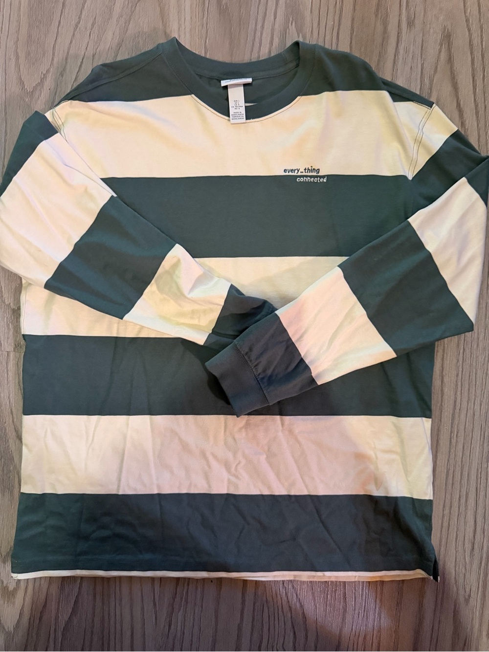 H&M Men's Forest Green and White Striped Long-Sleeve Tee
